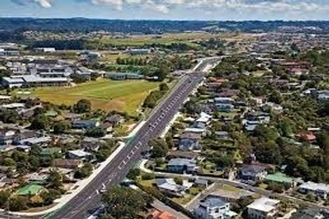 Photo of property in 1/288 East Coast Road, Forrest Hill, Auckland, 0620