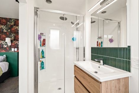 Photo of property in 32 Bradford Street, Bradford, Dunedin, 9011