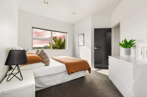 Photo of property in 7 Rangi Avenue, Schnapper Rock, Auckland, 0632