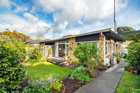 Photo of property in 2/99 Vauxhall Road, Devonport, Auckland, 0624