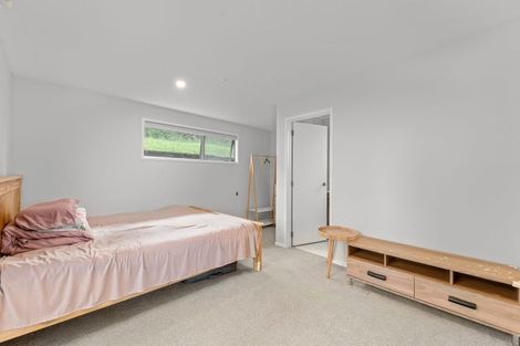 Photo of property in 24 Normanton Street, Glenfield, Auckland, 0629