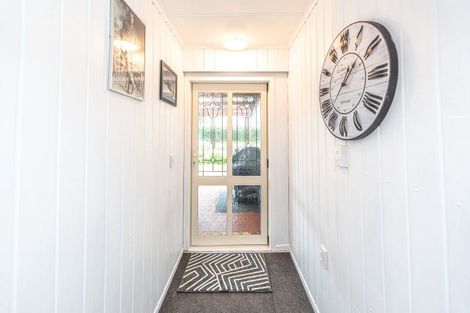 Photo of property in 18 Suther Street, Waverley, 4510