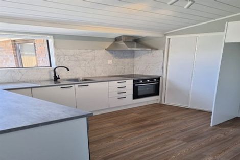 Photo of property in 4186a Great North Road, Glendene, Auckland, 0602