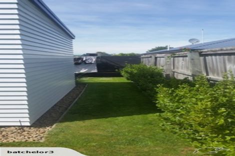 Photo of property in 2 Oak Tree Lane, Rangiora, 7400