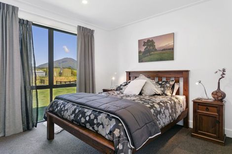 Photo of property in 21 Rangikatea Road, Omori, Turangi, 3381