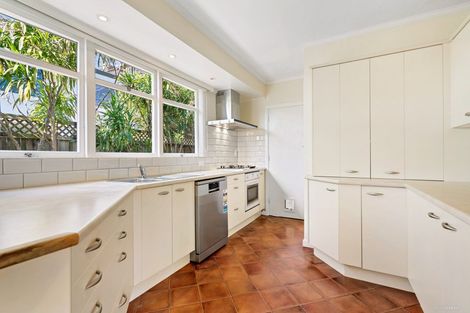 Photo of property in 16a Selwyn Road, Cockle Bay, Auckland, 2014