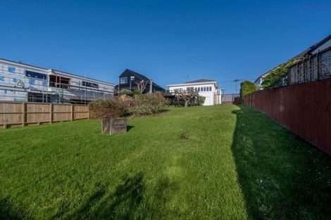Photo of property in 92 Mellons Bay Road, Mellons Bay, Auckland, 2014