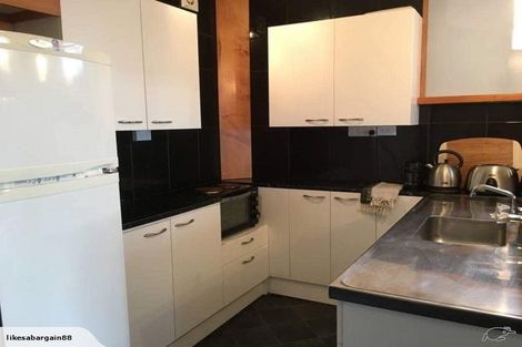 Photo of property in 25 Porter Crescent, Helensville, 0800