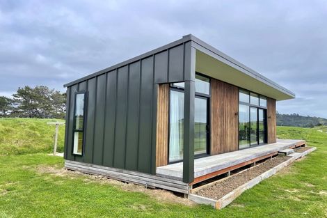 Photo of property in 8 Mount Pleasant Drive, Leigh, 0985