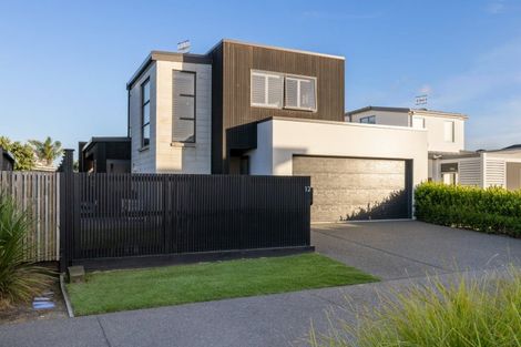 Photo of property in 12 Tuangi Way, Papamoa Beach, Papamoa, 3118