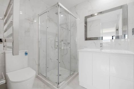 Photo of property in 10b Kent Road, Manurewa, Auckland, 2102