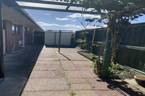 Photo of property in 1/6 Annette Avenue, Te Atatu South, Auckland, 0610