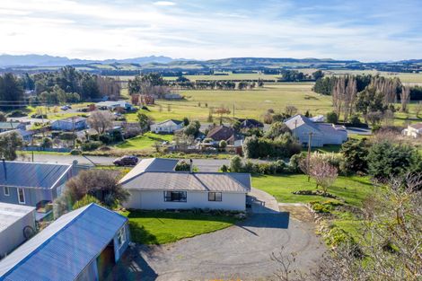 Photo of property in 19 Oxford Street, Waikari, 7420
