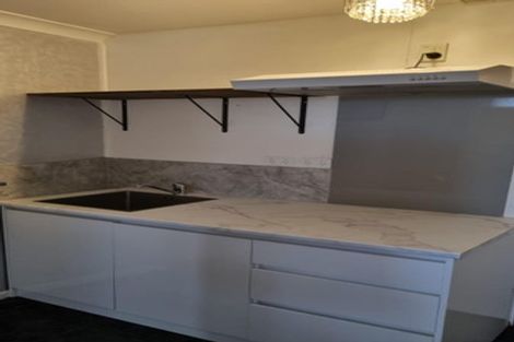 Photo of property in 86 Royal Road, Massey, Auckland, 0614