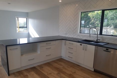 Photo of property in 14 Sabana Place, Unsworth Heights, Auckland, 0632