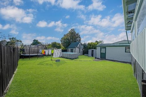 Photo of property in 6 Aplin Place, Birkdale, Auckland, 0626