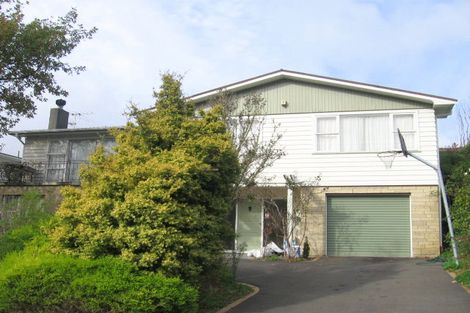 Photo of property in 3 Somerville Terrace, Tawa, Wellington, 5028