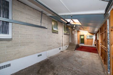 Photo of property in 16 Lipscombe Crescent, Havelock North, 4130