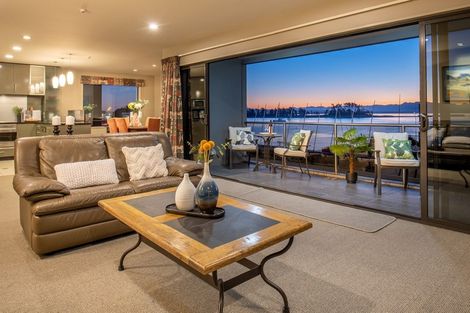 Photo of property in Waterfront Apartments, 309 Wakefield Quay, Stepneyville, Nelson, 7010