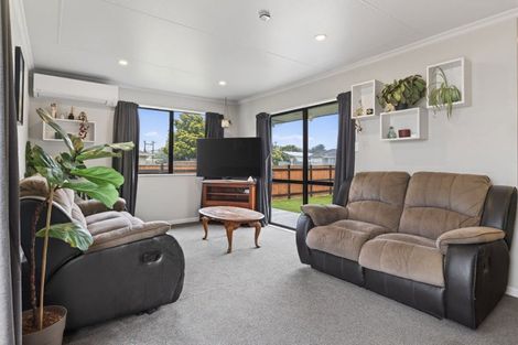 Photo of property in 5 Cemetery Road, Sanson, 4817