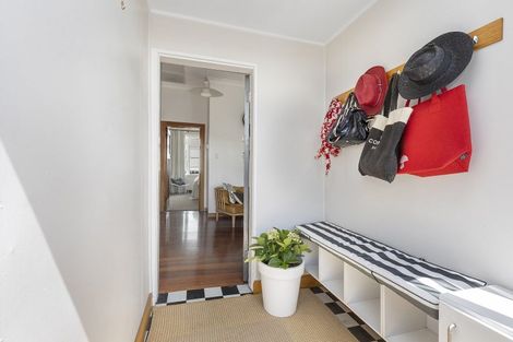 Photo of property in 224 The Parade, Island Bay, Wellington, 6023