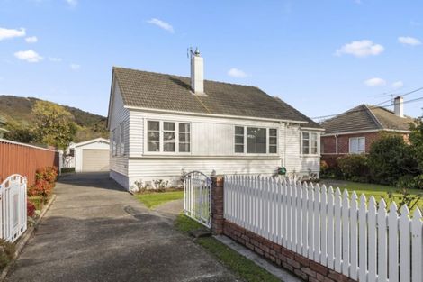 Photo of property in 28 Pilcher Crescent, Naenae, Lower Hutt, 5011