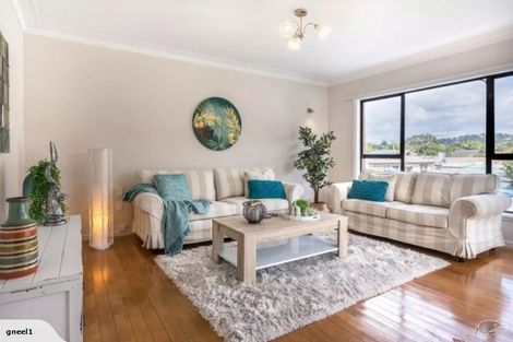 Photo of property in 12 Godley Road, Green Bay, Auckland, 0604