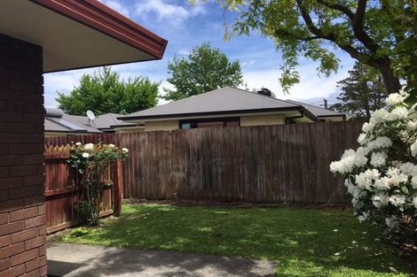 Photo of property in 2/395 Ilam Road, Bryndwr, Christchurch, 8053