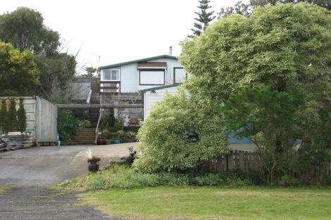 Photo of property in 142 Ocean Beach Road, Tairua, 3508