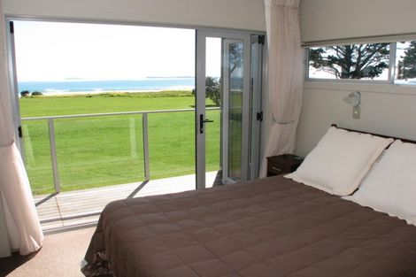 Photo of property in 160 Sands Crescent, Matarangi, Whitianga, 3592