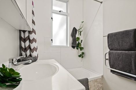 Photo of property in 43 Lyn Street, Lynmouth, New Plymouth, 4310