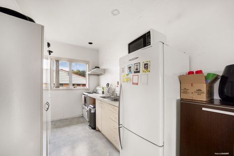 Photo of property in 320 Glenfield Road, Glenfield, Auckland, 0629