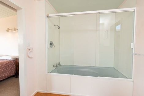 Photo of property in 7 Powells Road, Cable Bay, 0420