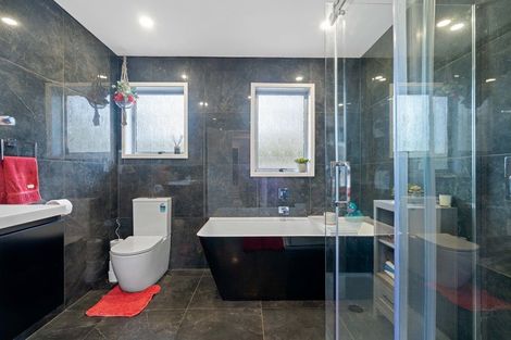 Photo of property in 22 Glenora Place, Hornby, Christchurch, 8042