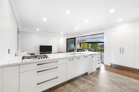 Photo of property in 7 Kerridge Close, Shamrock Park, Auckland, 2016