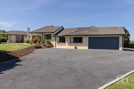 Photo of property in 17 Te Karaka Drive, Te Puna, Tauranga, 3174