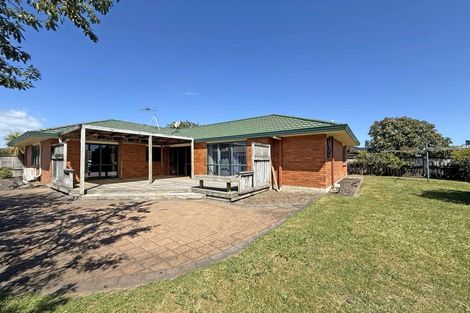 Photo of property in 85 Sandwich Road, St Andrews, Hamilton, 3200