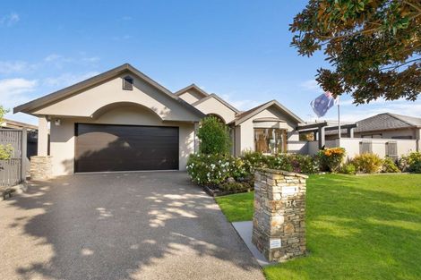 Photo of property in 114 Tuihana Drive, Papamoa Beach, Papamoa, 3118