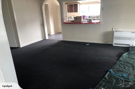 Photo of property in 10 Black Rock Road, Newlands, Wellington, 6037