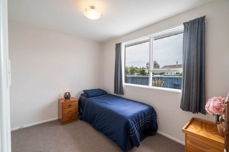 Photo of property in 12 Cowper Place, Avondale, Christchurch, 8061