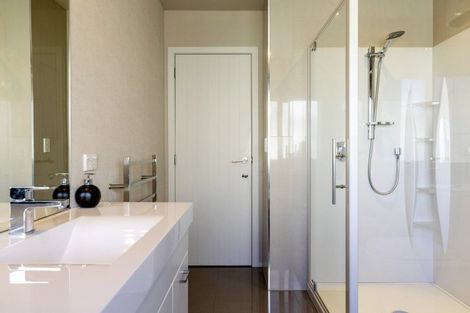 Photo of property in 128 Victory Drive, Wharewaka, Taupo, 3330