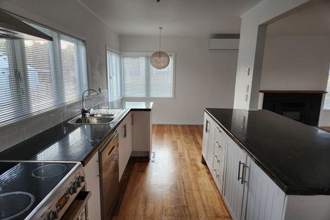 Photo of property in 23 Fordham Street, Beach Haven, Auckland, 0626