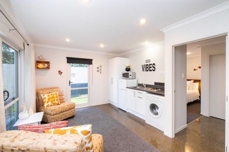 Photo of property in 6 Wellwood Terrace, Te Awanga, 4102