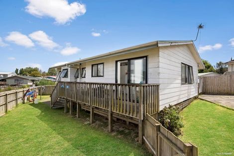 Photo of property in 2/11 Igloo Place, Red Hill, Papakura, 2110