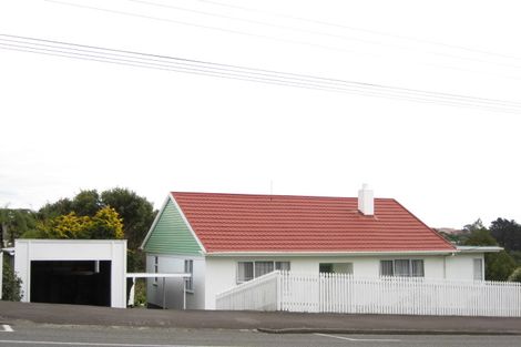 Photo of property in 120 Mangorei Road, Merrilands, New Plymouth, 4312