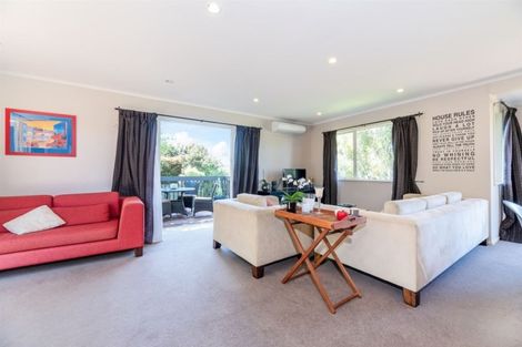 Photo of property in 1/16 Lyttelton Avenue, Forrest Hill, Auckland, 0620