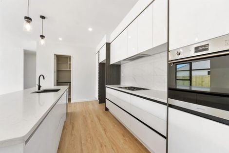 Photo of property in 7 Cutfield Lane, Kumeu, 0810