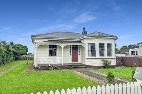 Photo of property in 15 Cole Street, Dannevirke, 4930