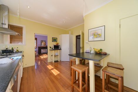 Photo of property in 121 Savage Crescent, West End, Palmerston North, 4412