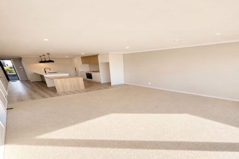Photo of property in 9e Hinau Grove, Wainuiomata, Lower Hutt, 5014